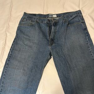 Men’s Levi’s signature jeans in excellent condition size 40 x 32